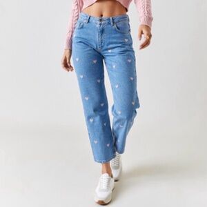 Harper Heritage Valentine Embroidered Hearts Light Pink 90s fit Jeans High Waist